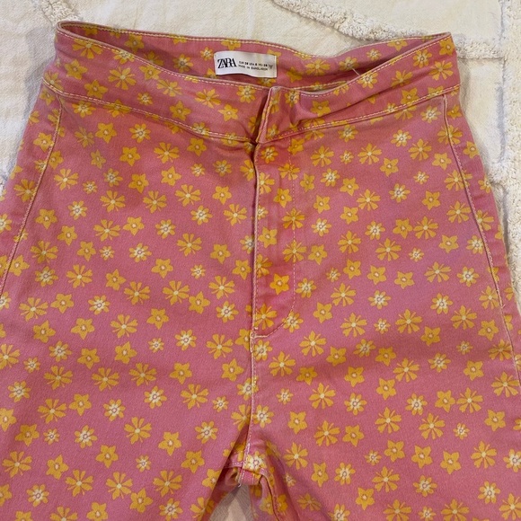 Zara Pink&Yellow Floral Jeans Size 6 - Picture 4 of 8